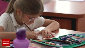 Creșterea cererii pentru after-school-uri private: părinții plătesc sume semnificative pentru programe prelungite